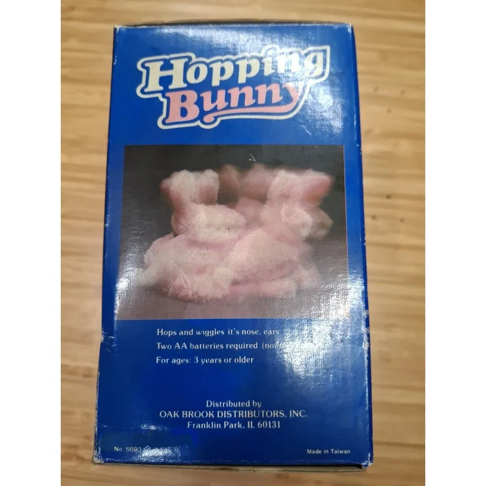Vtg 1980s Hopping Bunny with Box! Battery Operated Animated Pink non-working